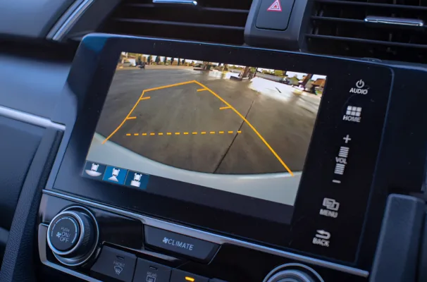 How a Car Reverse Camera Enhances Safety and Parking Accuracy